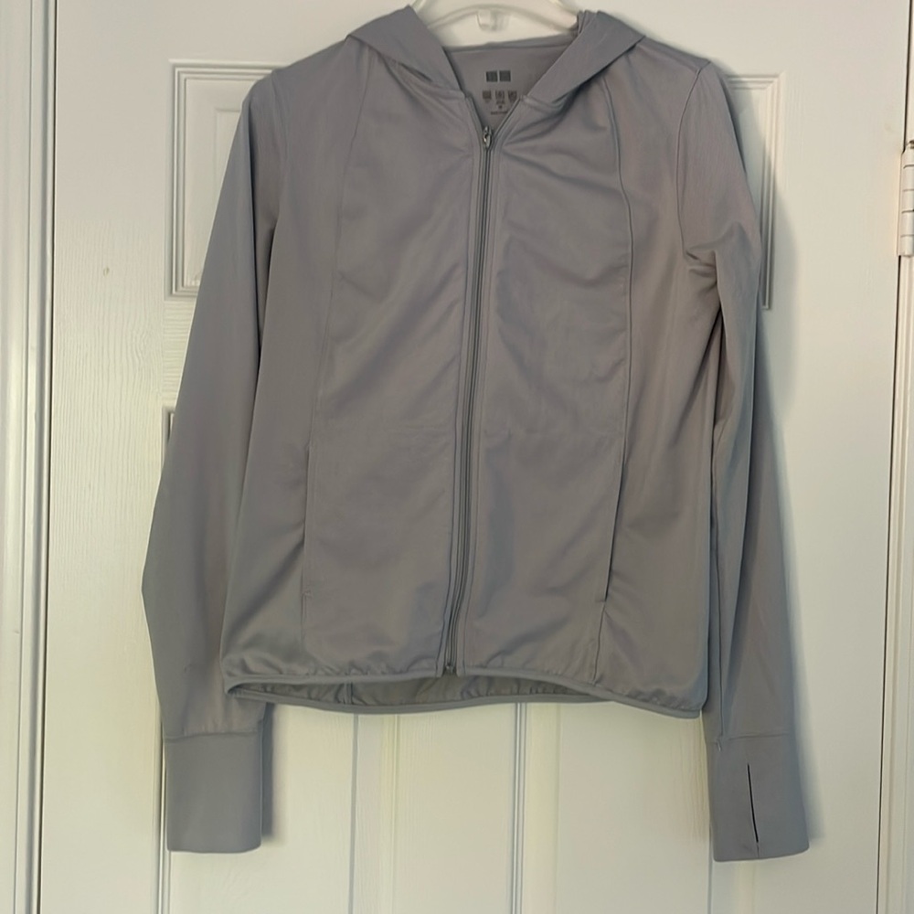 Uniqlo Light Gray Hooded Zip Jacket